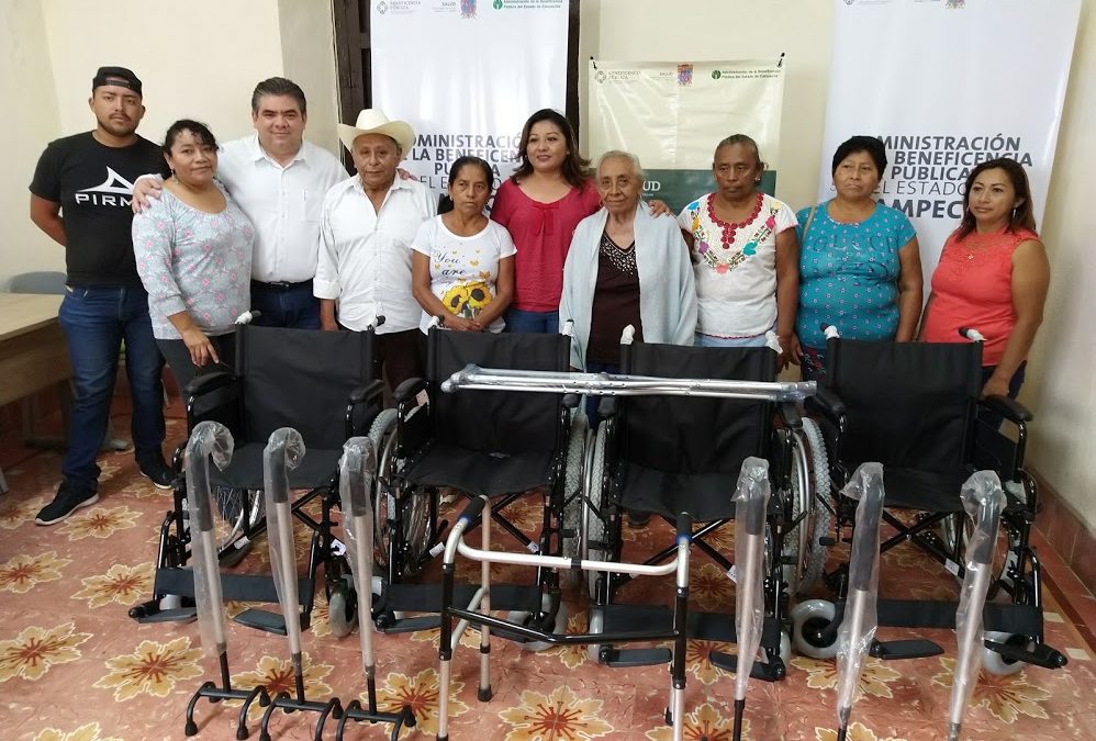 Entrega de aparatos funcionales a los municipios de Calkiní y Tenabo