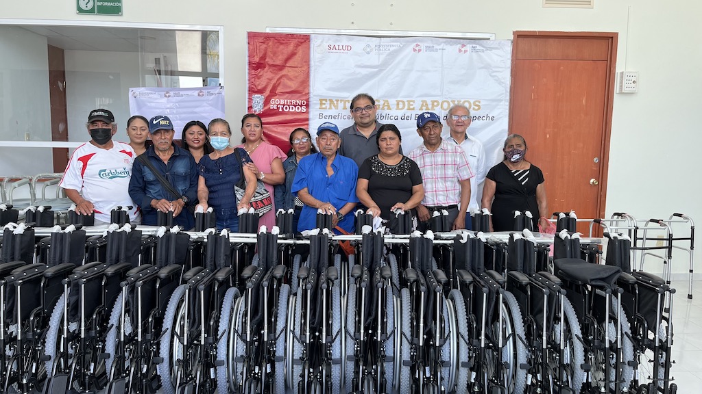 Entrega de beneficios de movilidad en el municipio de Calakmul