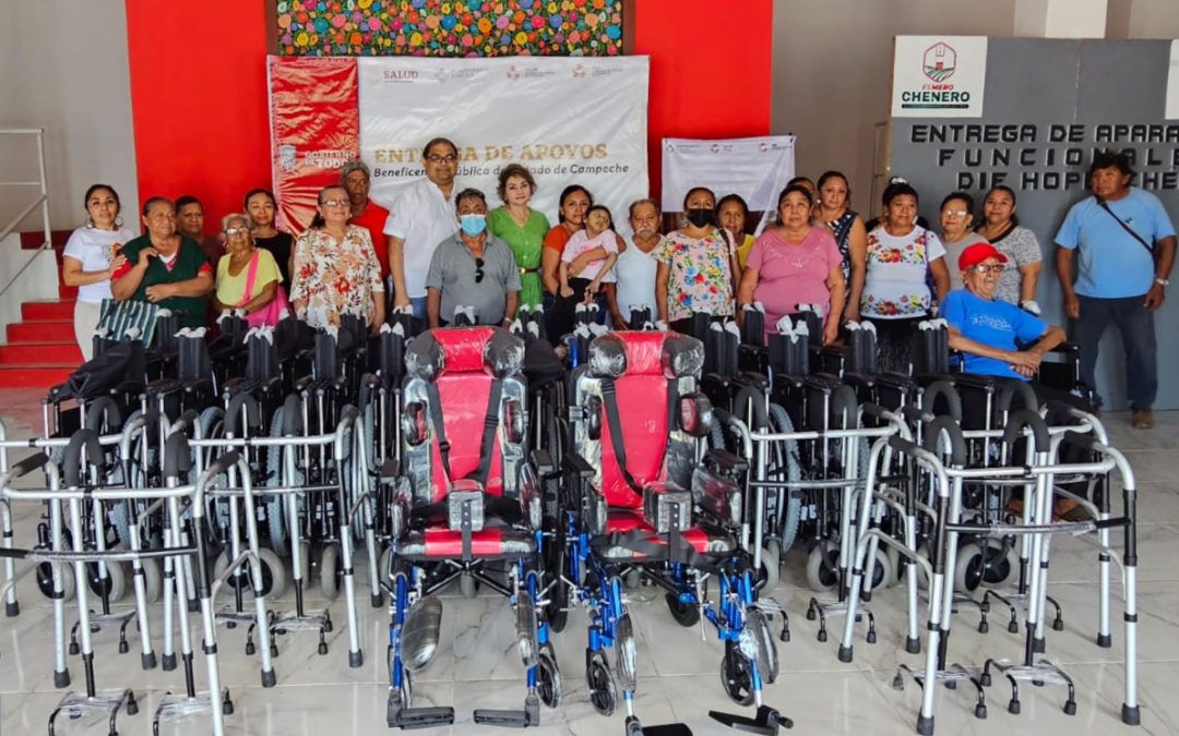 Entrega de beneficios de movilidad en el municipio de Hopelchén