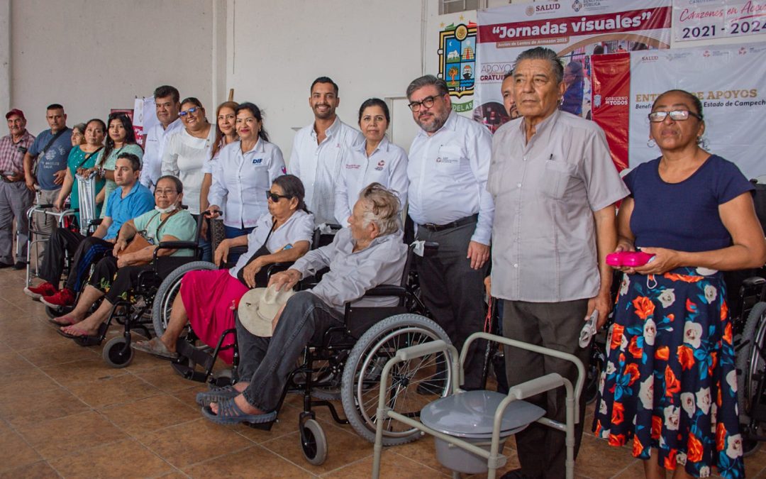 Entrega de beneficios de Salud en el municipio de Candelaria